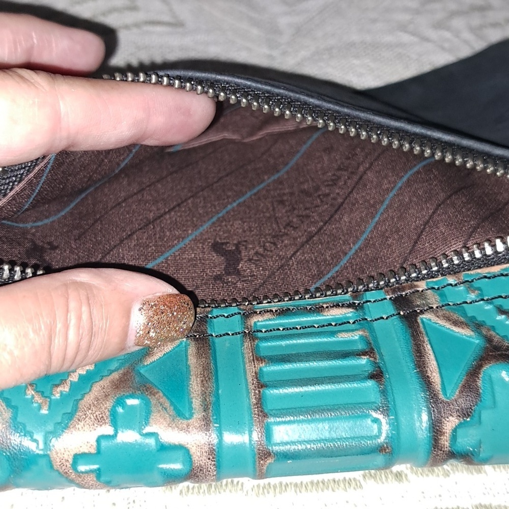 Montana West Green and Black Leather Clutch Wristlet - Picture 4 of 10